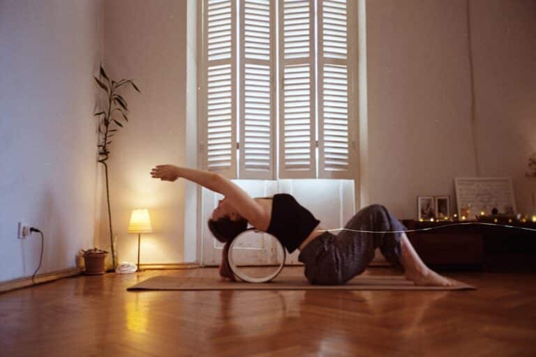 home stretching for latissimus dorsi